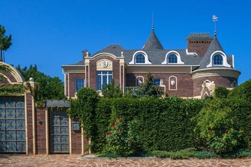 Дом, 470 м², 3 эт.